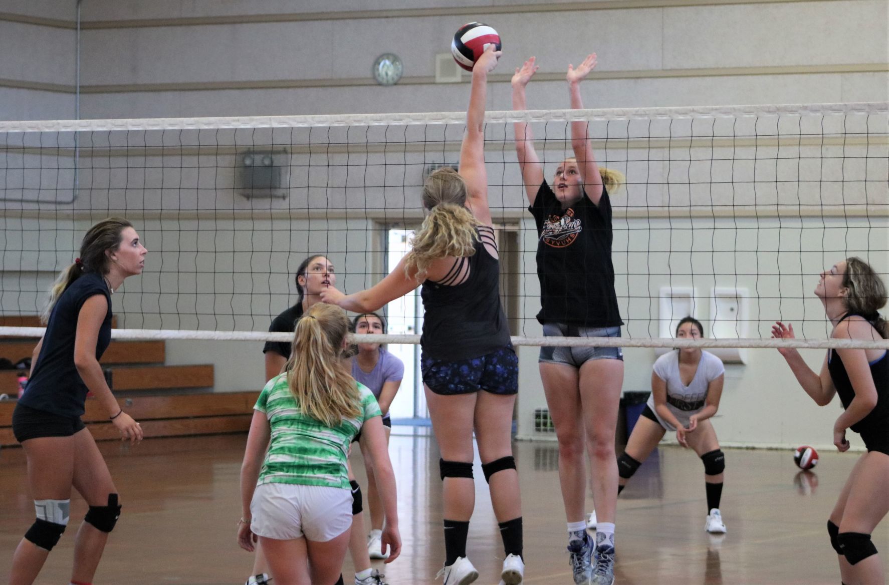073019 SYHS Girls VB 04.JPG